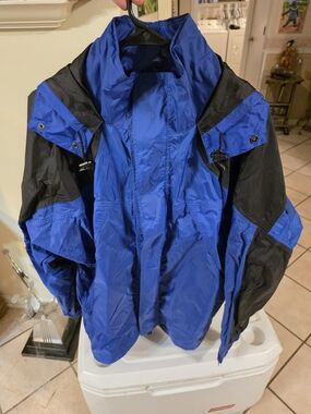 Bass Pro Shops Rain Gear Jacket Blue/Black XL Mens
 Like New